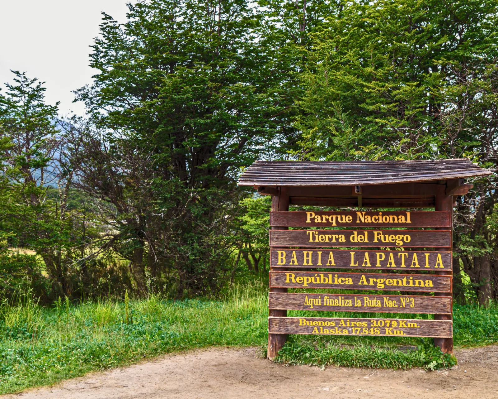 Bahía Lapataia sign surrounded by forest
